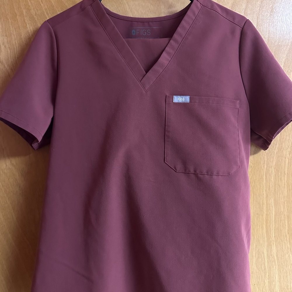 Figs Maroon Set